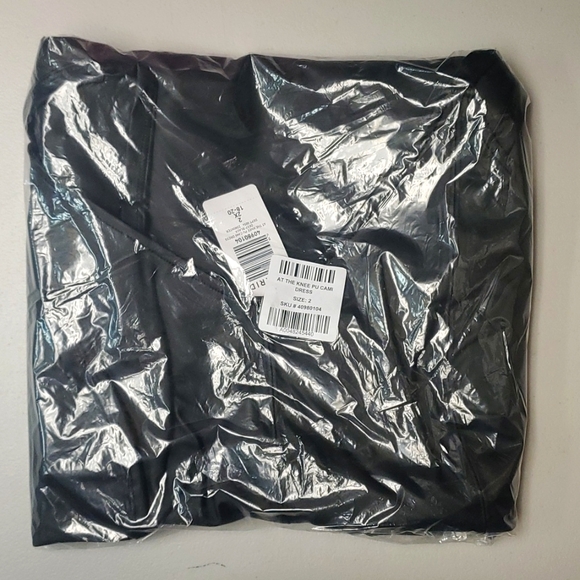 ❤️NWT VINTAGE TORRID DRESS - FAUX VEGAN LEATHER PLEATHER  CAMI POCKETS PLUS SIZE - Picture 4 of 14